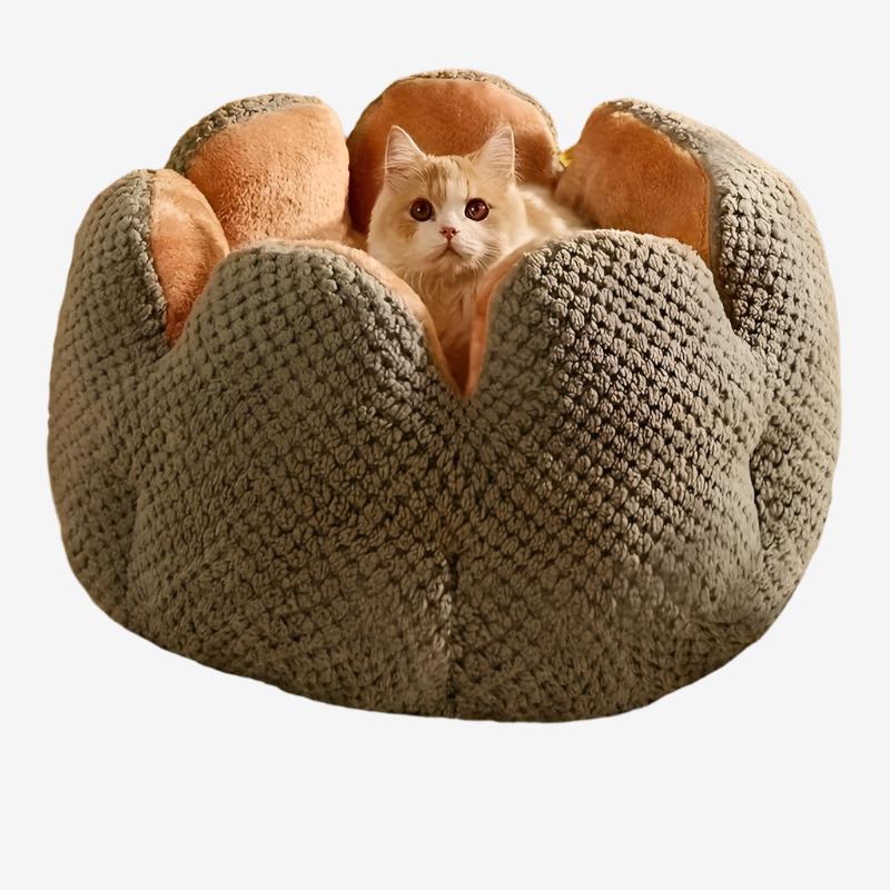 Charming Petal Cat & Dog Bed – Soft, Warm, and Cozy!