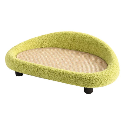 2-in-1 Warm Cat Bed & Sisal Scratching Pad – Cozy & Durable!